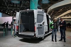 曼(MAN) TGE 140马力 电动封闭货车(TGE 3.140E)