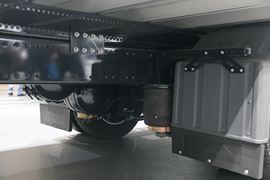 TGL&nbsp;载货车底盘                                                图片