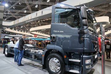 ��(MAN) TGMϵ���ؿ� 320���� 4X2�ػ�������(TGM 18.320 4x2 BL)ͼƬ