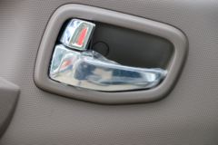 福田 欧马可S3系 143马力 3.83米排半仓栅式轻卡(采埃孚)(BJ5048CCY-FE)