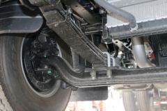 福田 欧马可S3系 143马力 3.83米排半仓栅式轻卡(采埃孚)(BJ5048CCY-FE)