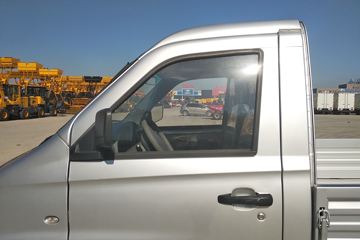 �� T20 ��׼�� 2018�� 1.0L 61���� 2.7�׵�������΢��(SY1020YB4AJ)ͼƬ