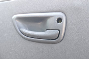 �� T20 ��׼�� 2018�� 1.0L 61���� 2.7�׵�������΢��(SY1020YB4AJ)ͼƬ