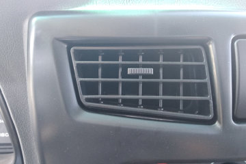 �� T20 ��׼�� 2018�� 1.0L 61���� 2.7�׵�������΢��(SY1020YB4AJ)ͼƬ