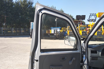 �� T20 ��׼�� 2018�� 1.0L 61���� 2.7�׵�������΢��(SY1020YB4AJ)ͼƬ