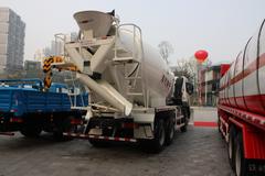 解放 新大威 370马力 6X4 混凝土搅拌车(CA5252GJBP2K2T1EA80)