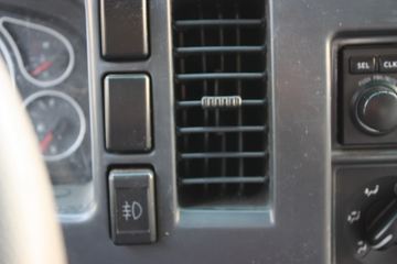 ���� ˧��III 136���� 3.8�׵�����ʽ�ῨͼƬ