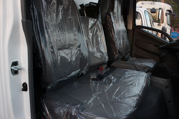 ���� ˧��III 136���� 3.8�׵�����ʽ�ῨͼƬ