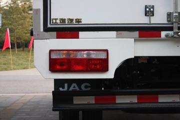 ���� ˧��III 136���� 3.8�׵�����ʽ�ῨͼƬ