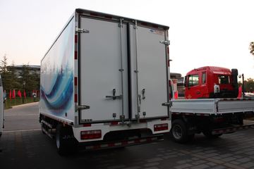 ���� ˧��III 136���� 3.8�׵�����ʽ�ῨͼƬ