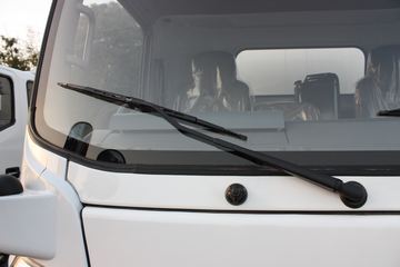 ���� ˧��III 136���� 3.8�׵�����ʽ�ῨͼƬ