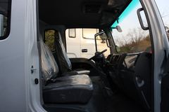 江淮 帅铃H330 120马力 4.18米排半栏板轻卡(宽体)(至尊版)