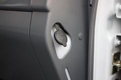 江淮 帅铃H330 120马力 4.18米排半栏板轻卡(宽体)(至尊版)