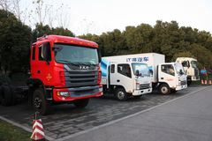 江淮 格尔发K系列重卡 336马力 6X4 载货车（底盘）