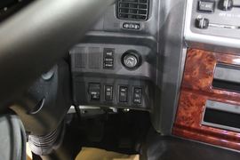 广汽日野700&nbsp;自卸车驾驶室                                               图片