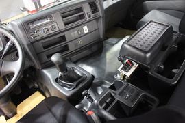 广汽日野700&nbsp;自卸车驾驶室                                               图片