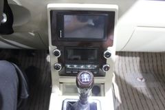 福田 萨普V 征服者 2.8L柴油  四驱 双排皮卡