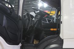 广汽日野 700系列重卡 450马力 6X4 牵引车(高顶)(YC4250SS3EK)