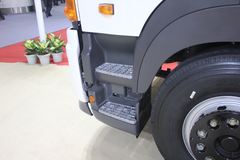 广汽日野 700系列重卡 450马力 6X4 牵引车(高顶)(YC4250SS3EK)