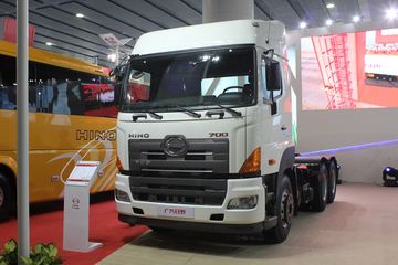 广汽日野 700系列重卡 450马力 6X4牵引车(YC4250SS1EK4)
