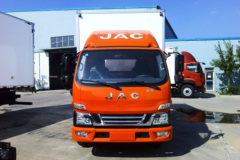 江淮 骏铃V5 130马力 4X2 4米冷藏车(冰凌方)