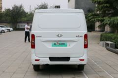 长安轻型车 睿行EM80二代 2.4T 4.81米低顶纯电动封闭货车150kWh