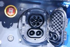 奔驰新Actros&nbsp;电动冷藏车底盘图片