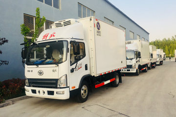 解放 虎VH 130马力 4X2 4.13米冷藏车(冰凌方)