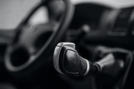 电牛3号&nbsp;电动封闭厢货驾驶室图片