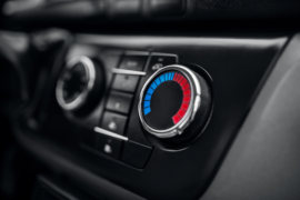 电牛3号&nbsp;电动封闭厢货驾驶室图片