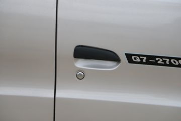 �����ڱ� Q7 1.2L 85���� ���� 3.295�׵�������΢��ͼƬ