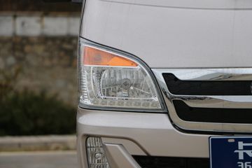 �����ڱ� Q7 1.2L 85���� ���� 3.295�׵�������΢��ͼƬ