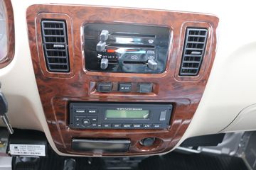 �����ڱ� Q7 1.2L 85���� ���� 3.295�׵�������΢��ͼƬ