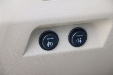 �����ڱ� Q7 1.2L 85���� ���� 3.295�׵�������΢��ͼƬ