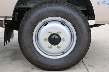 �����ڱ� Q7 1.2L 85���� ���� 3.295�׵�������΢��ͼƬ