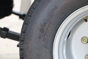 �����ڱ� Q7 1.2L 85���� ���� 3.295�׵�������΢��ͼƬ