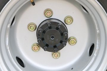 �����ڱ� Q7 1.2L 85���� ���� 3.295�׵�������΢��ͼƬ