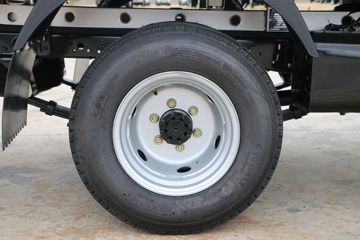 �����ڱ� Q7 1.2L 85���� ���� 3.295�׵�������΢��ͼƬ