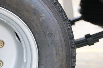 �����ڱ� Q7 1.2L 85���� ���� 3.295�׵�������΢��ͼƬ