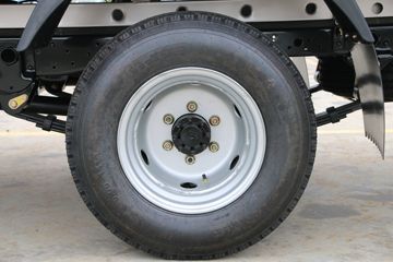 �����ڱ� Q7 1.2L 85���� ���� 3.295�׵�������΢��ͼƬ