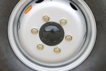 �����ڱ� Q7 1.2L 85���� ���� 3.295�׵�������΢��ͼƬ