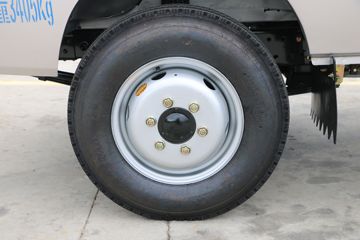 �����ڱ� Q7 1.2L 85���� ���� 3.295�׵�������΢��ͼƬ