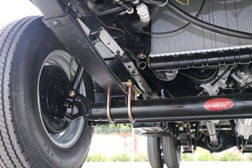 �����ڱ� Q7 1.2L 85���� ���� 3.295�׵�������΢��ͼƬ