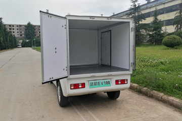 һ������ ����EV100 1.99T 1.9�׵��Ŵ��綯��ʽ�Ῠ(CA5020XXYBEV)29.9kWhͼƬ