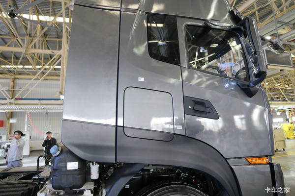 �����γ��´������� �һ���Ϯ