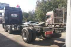 一汽解放 J6P重卡 280马力 6X2 7.7米仓栅式载货车(CA5250CCYP63K1L6T3A1E5)