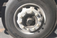 一汽解放 J6P重卡 280马力 6X2 7.7米仓栅式载货车(CA5250CCYP63K1L6T3A1E5)