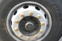 中国重汽 豪瀚N7G重卡 430马力 6X4 LNG牵引车(银色)(ZZ4255N3847E1L)