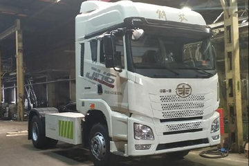 青岛解放 JH6重卡 33.3T 4X2纯电动牵引车(CA4180P26BEVA80)184.32kWh