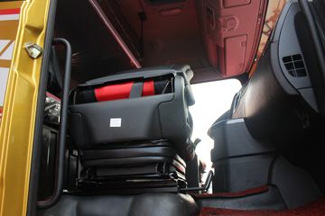 �ൺ��� JH6�ؿ� ����550 50���������� 550���� 6X4 AMT�Զ���ǣ����ͼƬ